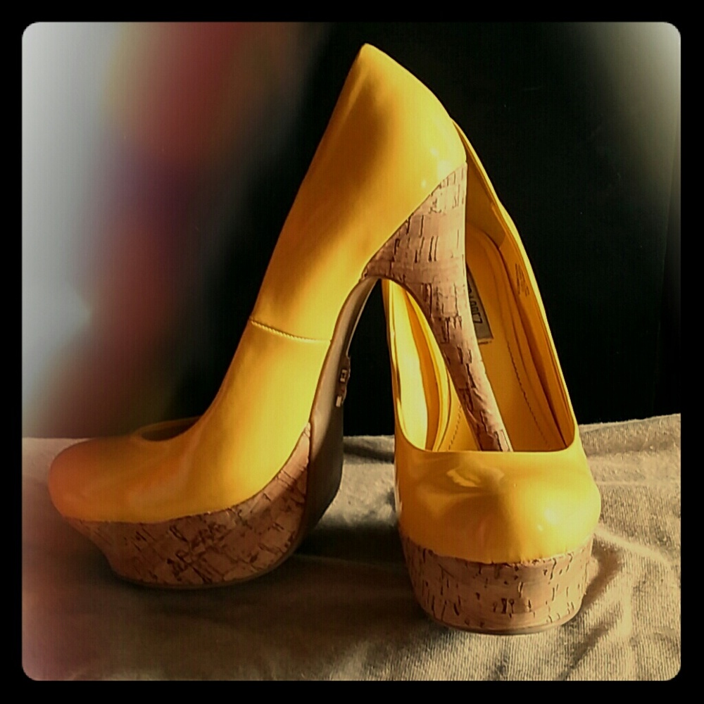 Yellow Jennifer Lopez heels